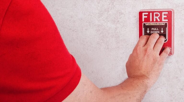معدات السلامة وأنظمة مكافحة الحريق للمنشآت - ألفا فاير